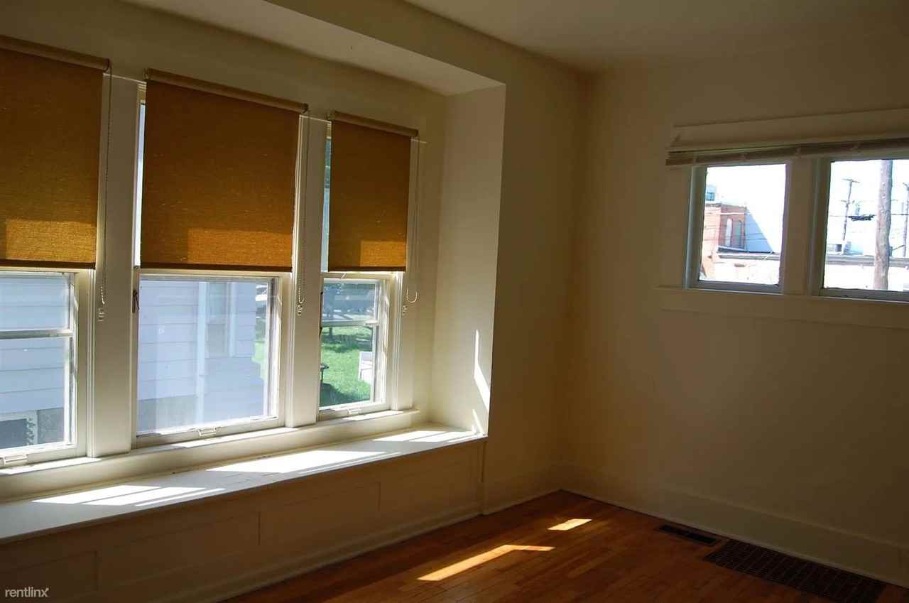 115 Adams Ave #1 - Photo 6 of 20