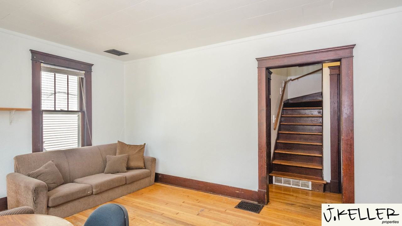 931 Dewey Ave #1 - Photo 2 of 37