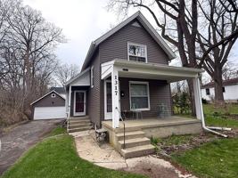 featured image of 1317 Broadway St #1