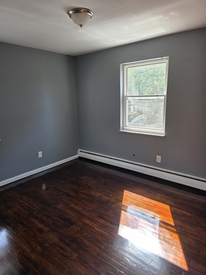 5873 Shadymist Lane - Photo 4 of 9