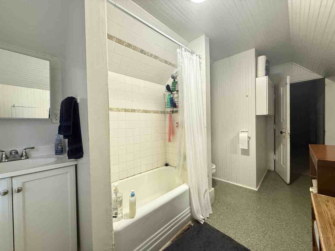 525 Benjamin St #1 - Photo 7 of 7