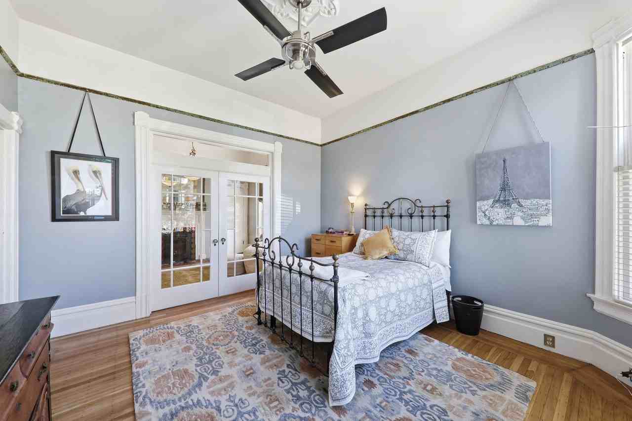 1918A Broadway #1 - Photo 2 of 30