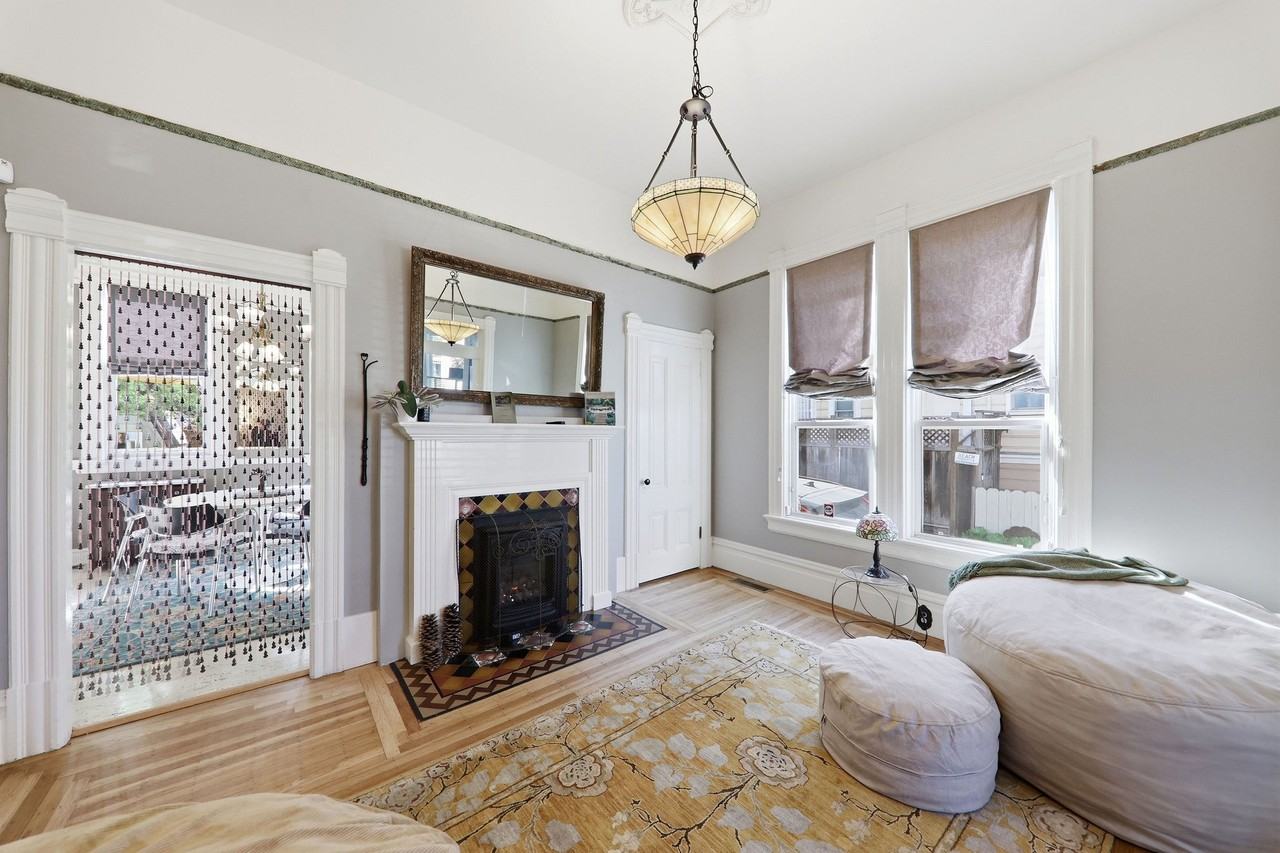 1918A Broadway #1 - Photo 6 of 30