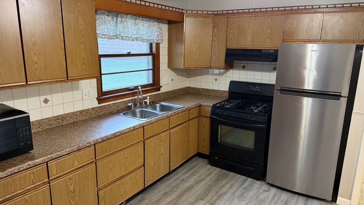 505 E Northline Rd #1 - Photo 4 of 14