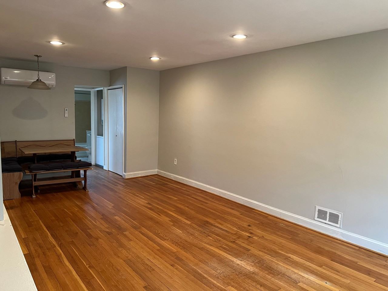 109 Webster St Ne #1 - Photo 2 of 14