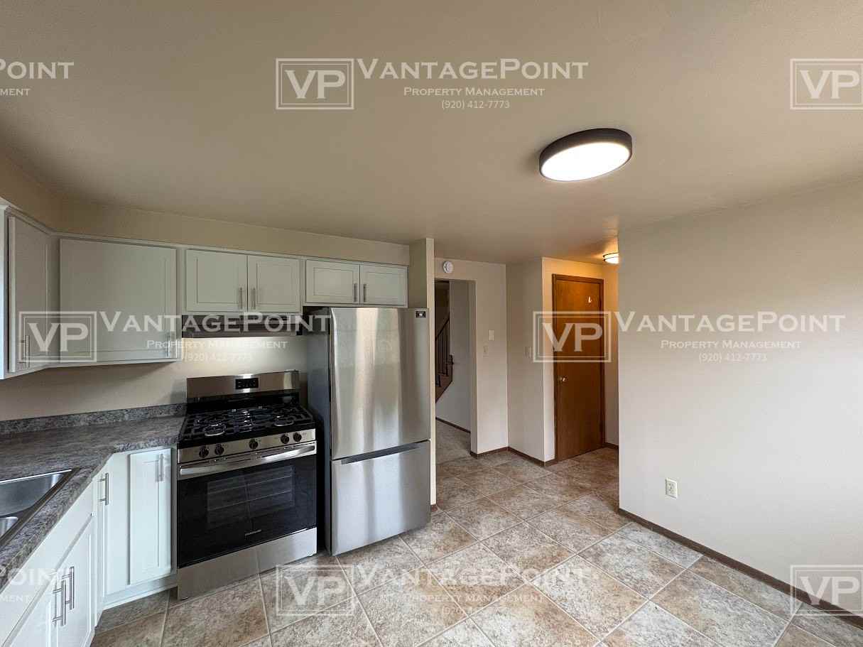 1415 Russell St #1 - Photo 3 of 15