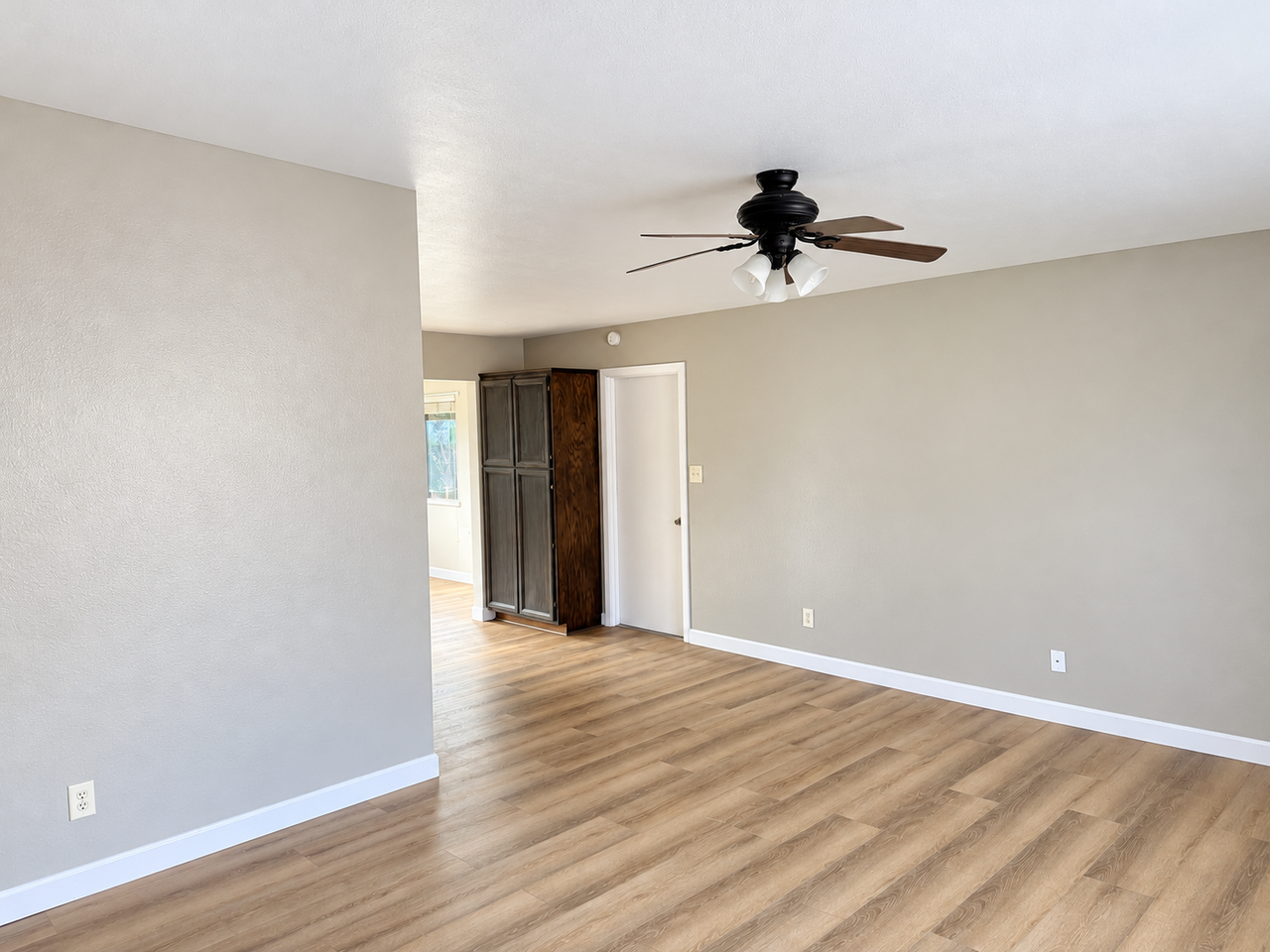 11009 S Bannock St #1 - Photo 5 of 15
