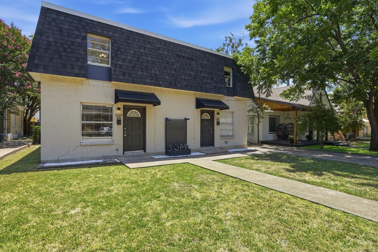 3209 Rogers Ave #1 - Photo 3 of 19