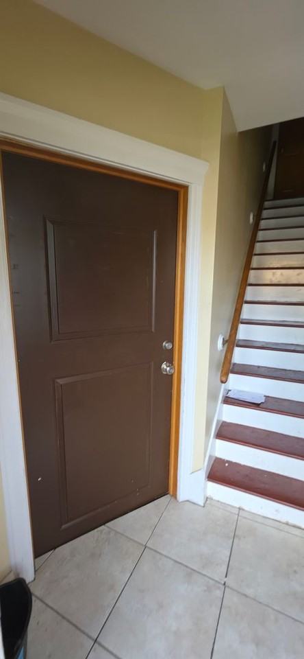 111 W Sherwood Ter - Photo 2 of 17