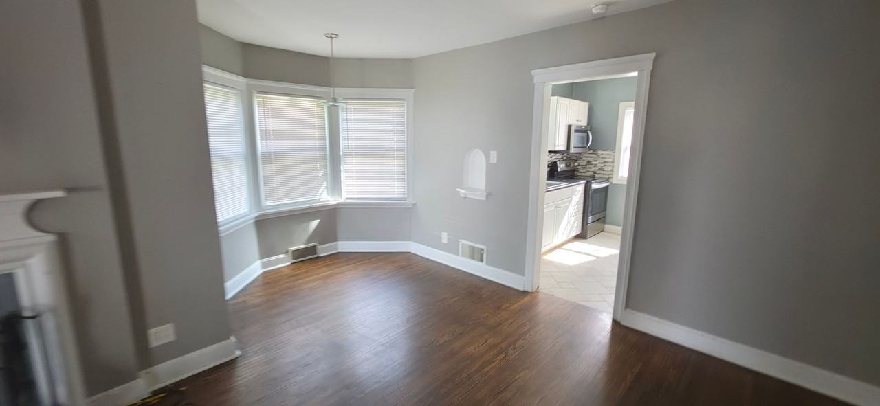 111 W Sherwood Ter - Photo 5 of 17