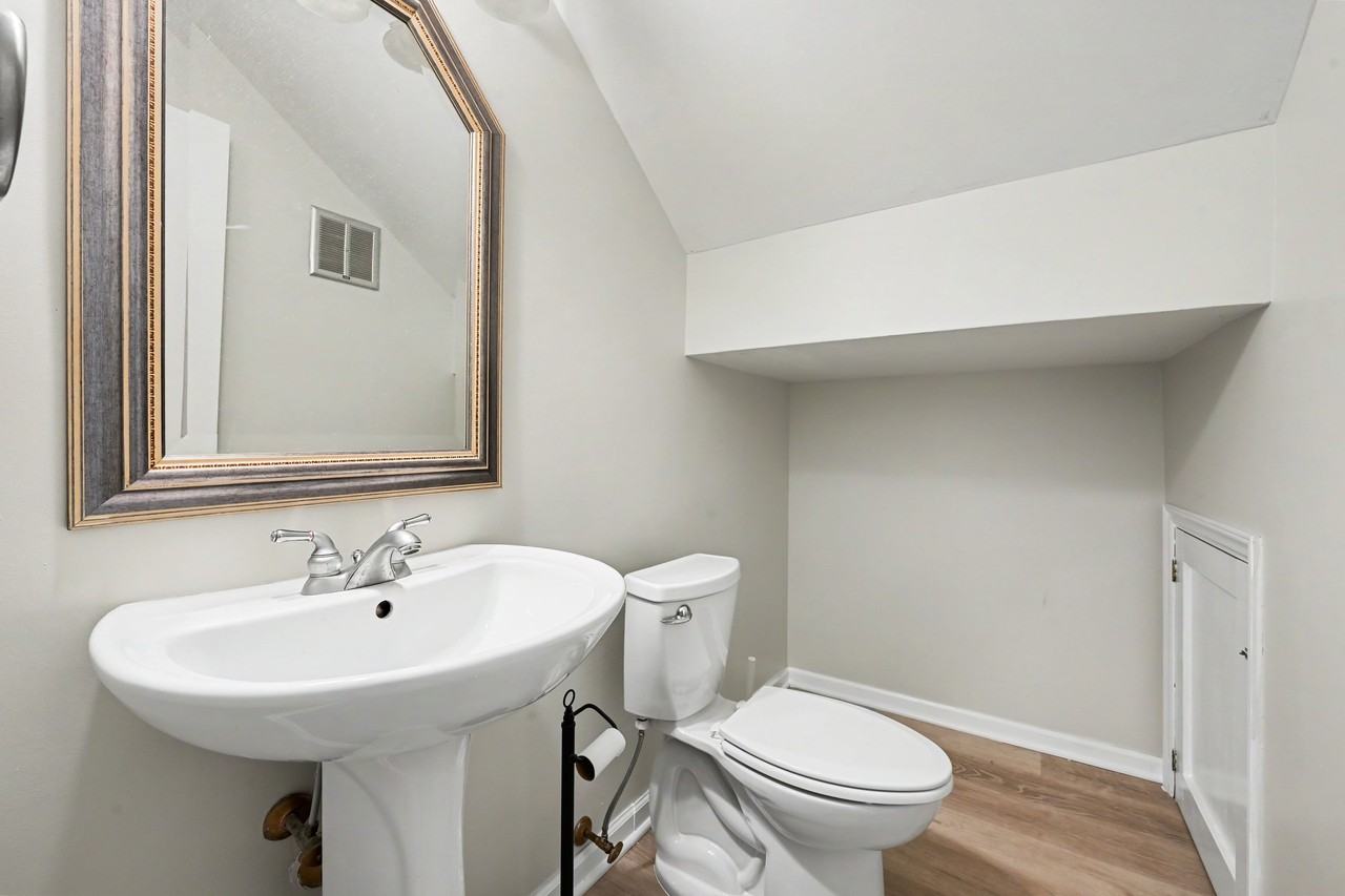 5945 Quail Hollow Rd #D - Photo 7 of 24