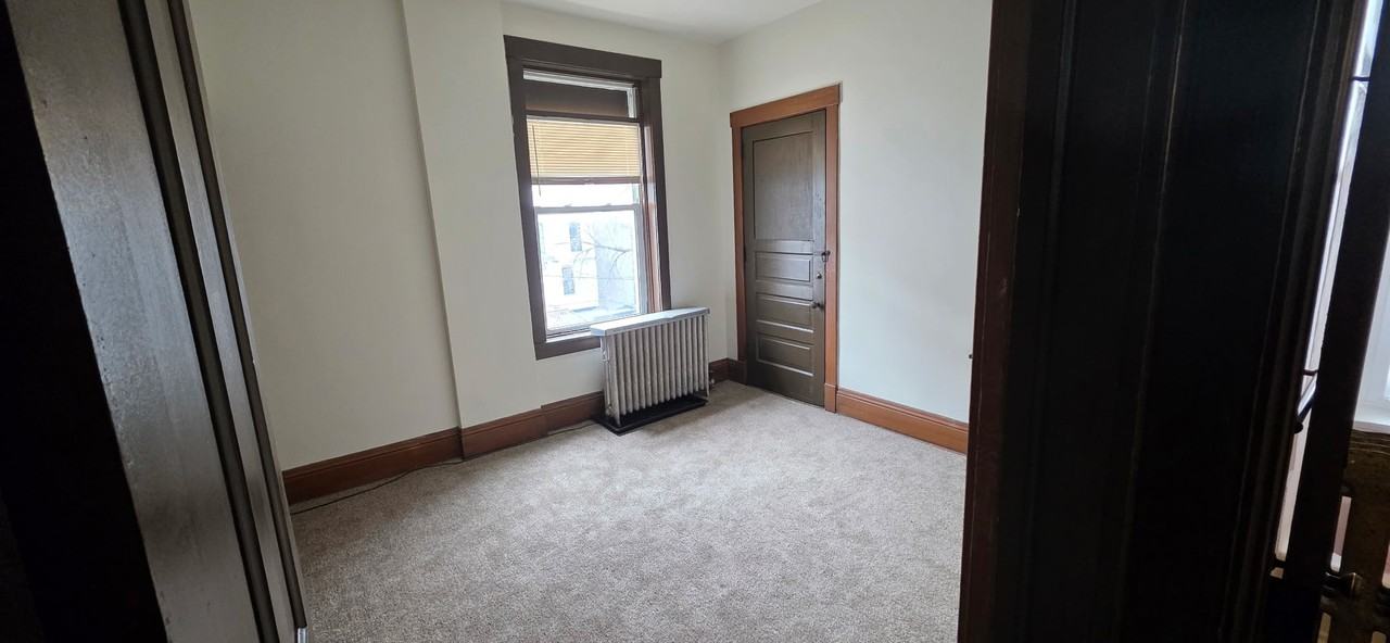 318 Brady St #5 - Photo 5 of 11