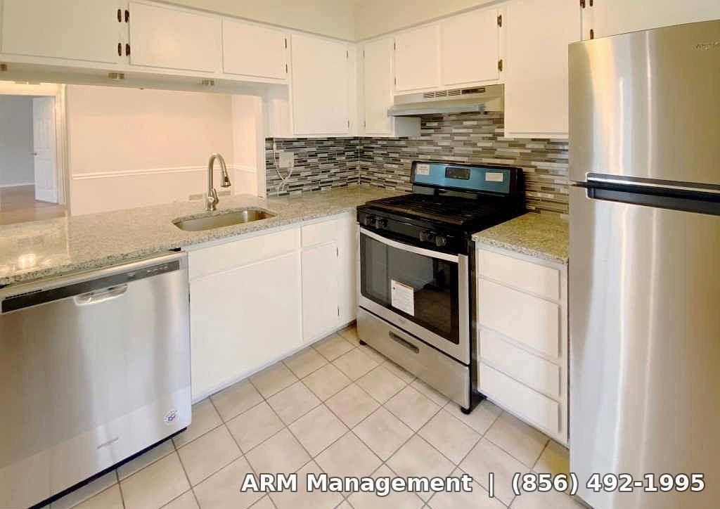707 Sedgefield Dr #1 - Photo 4 of 13