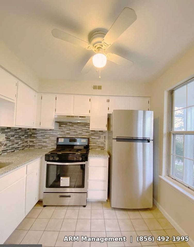 707 Sedgefield Dr #1 - Photo 5 of 13