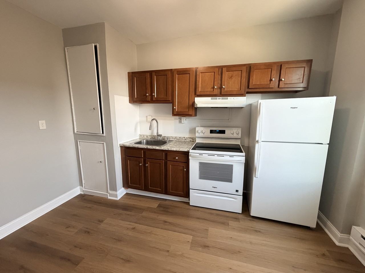 393 Main St - Photo 6 of 9