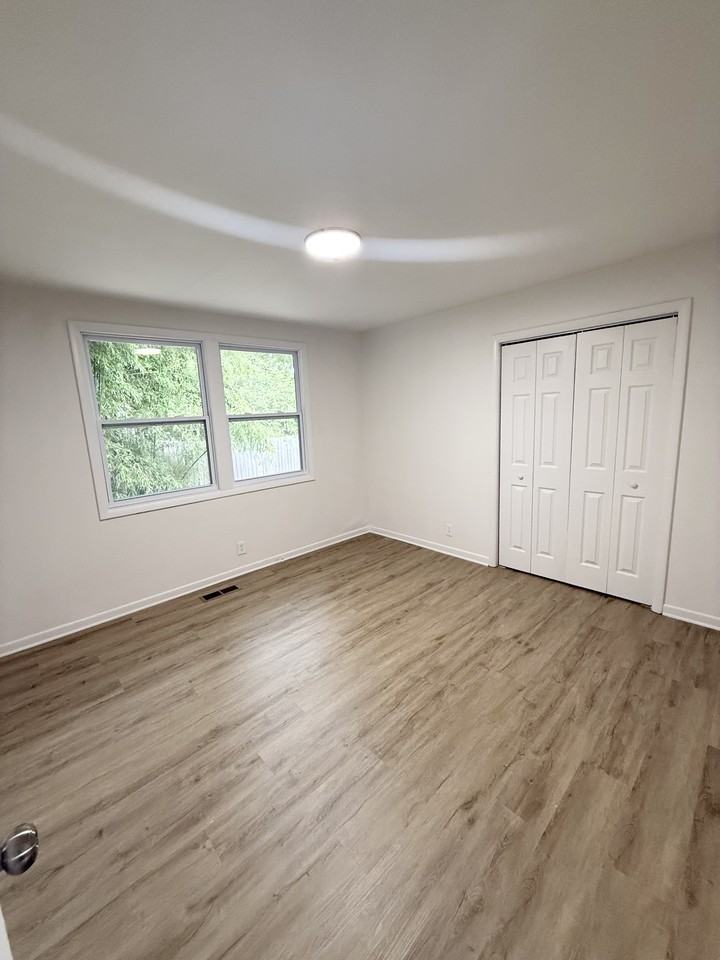 1321 Riverwood Dr #B - Photo 6 of 10