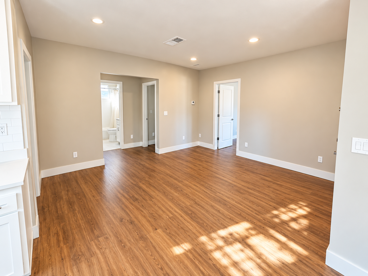 923 Ripley St - Photo 3 of 12