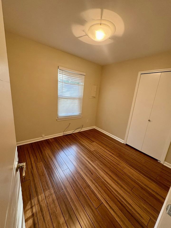 498 Saint Louis Street - Photo 5 of 15