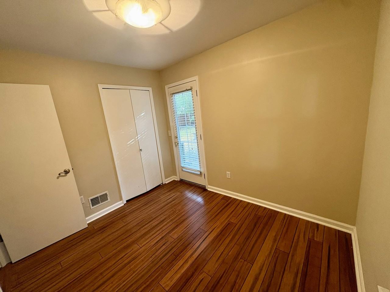 498 Saint Louis Street - Photo 6 of 15