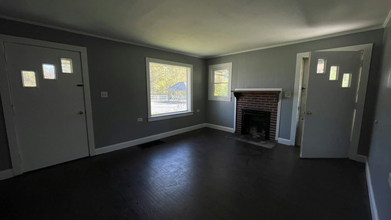 1101 Ward Place Drive - Photo 7 of 25