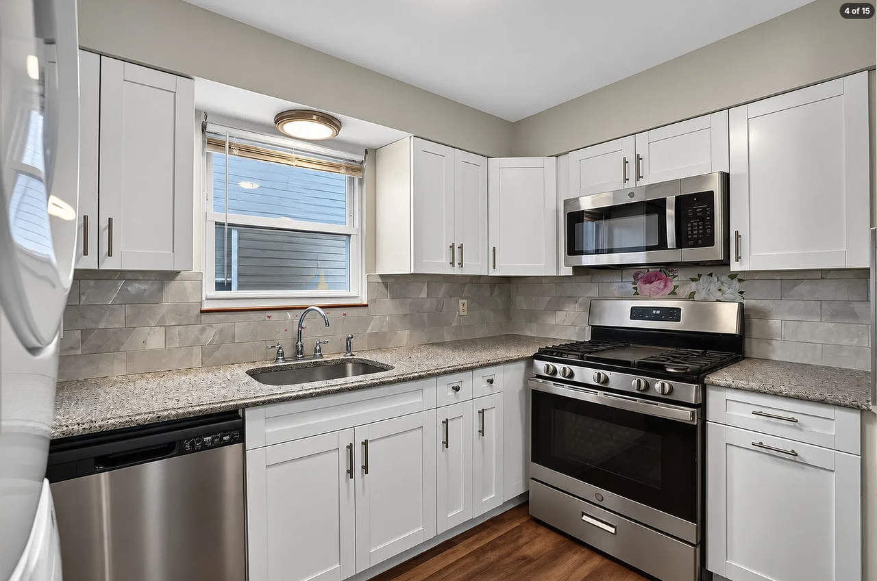 921 Jackson Ave, Unit 1 - Photo 6 of 11
