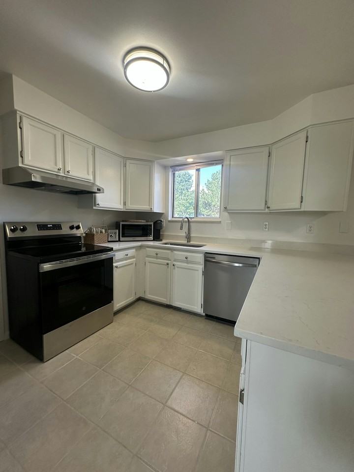 11465 Cherry Drive, Unit Main - Photo 5 of 19