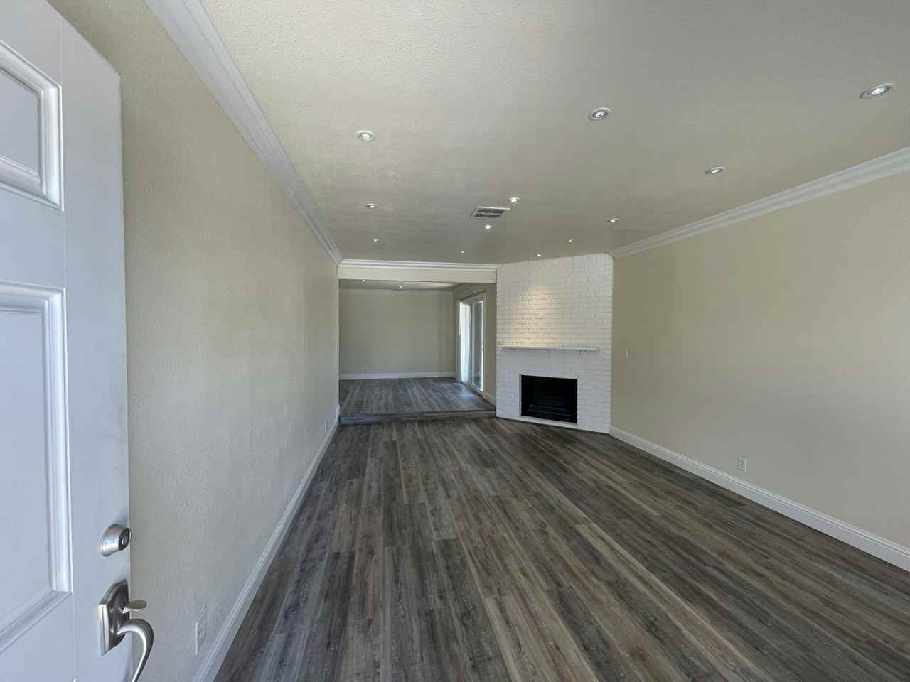1638 Sierra Gardens Drive, Unit B-Right side - Photo 2 of 19