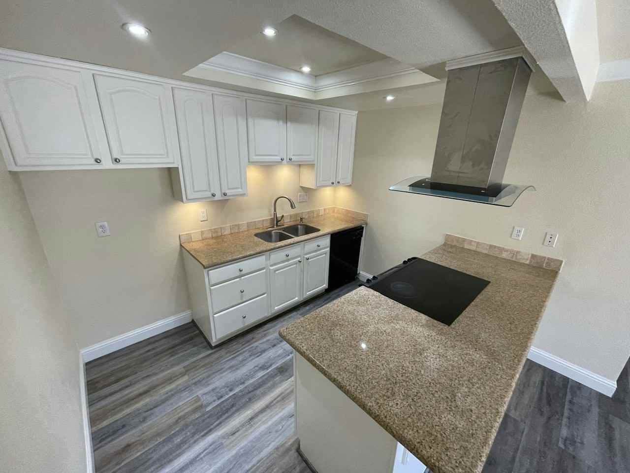 1638 Sierra Gardens Drive, Unit B-Right side - Photo 6 of 19