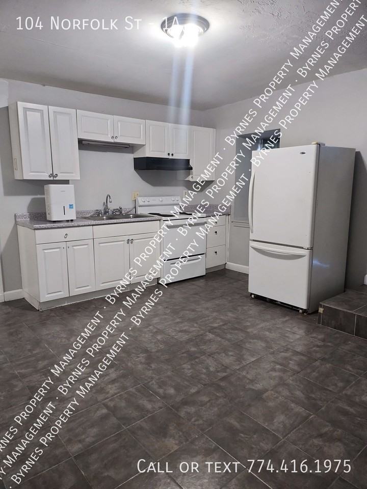 104 Norfolk St #1A