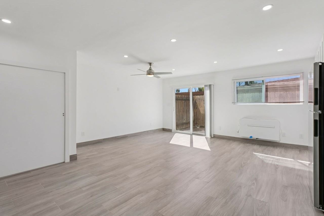 738 S Orange Ave #D - Photo 4 of 50