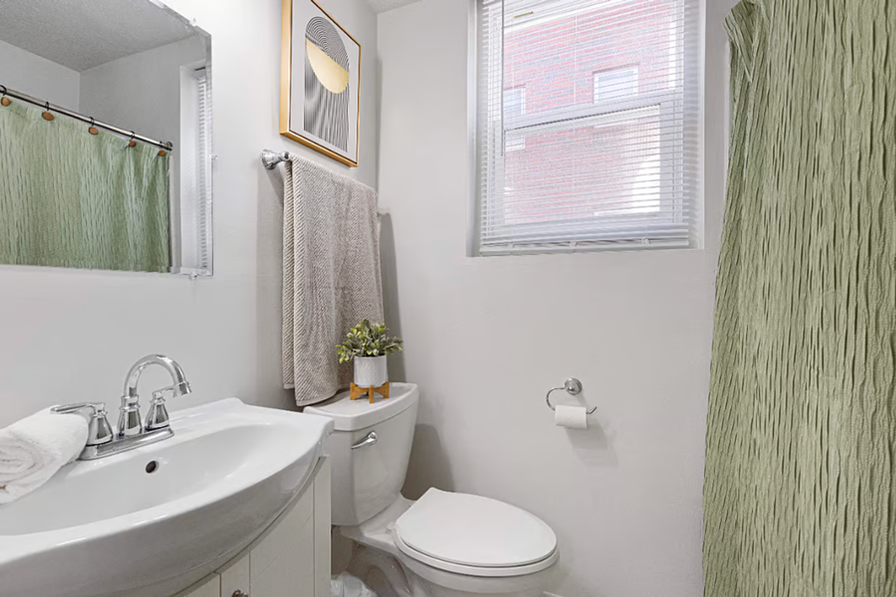 4821 Nicholas St - Photo 6 of 6
