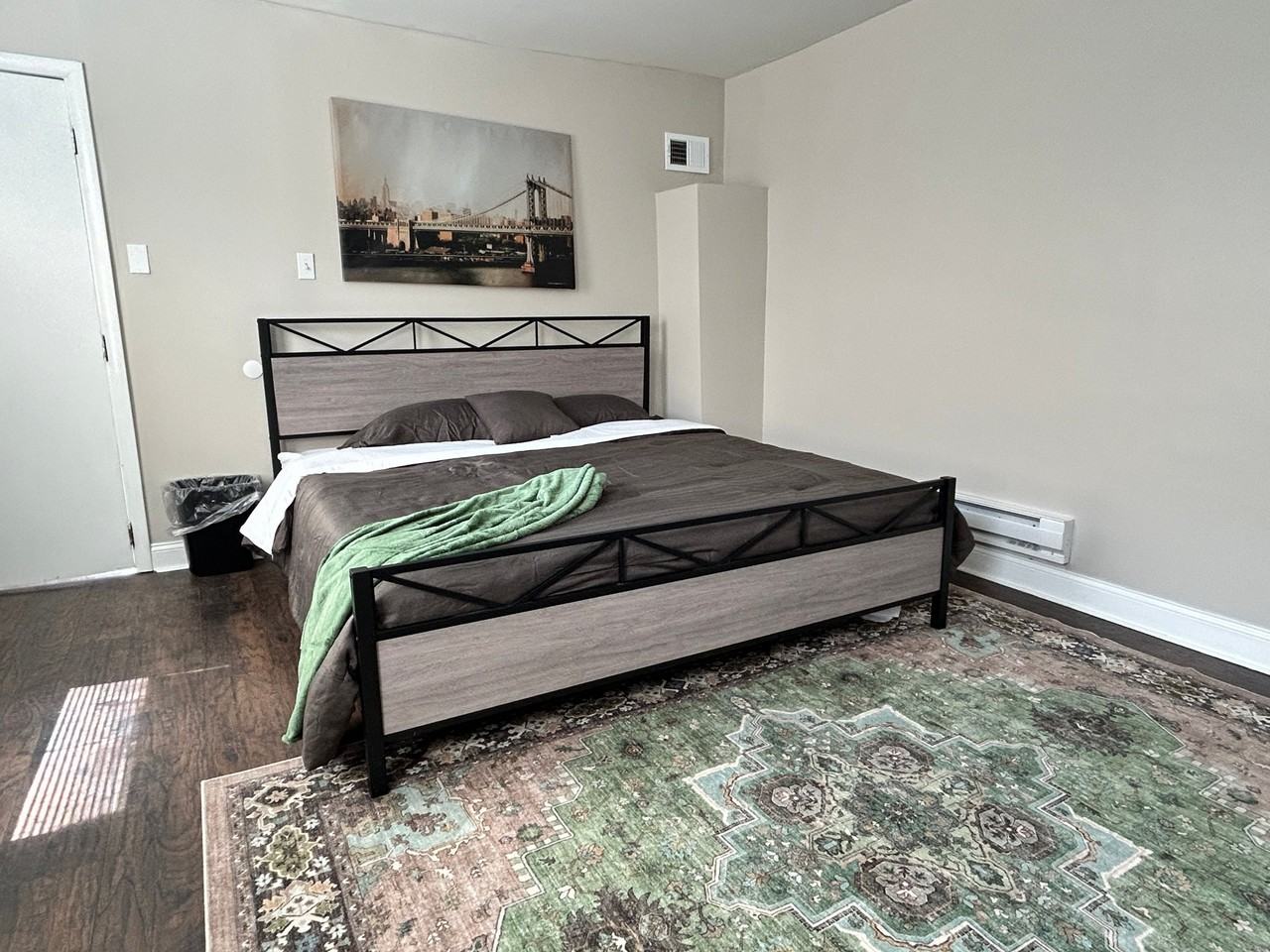 627 South St - Photo 2 of 14