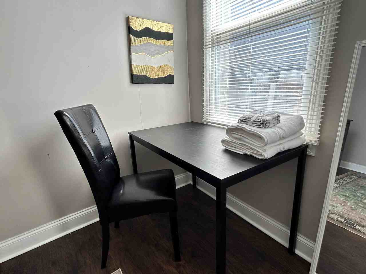 627 South St - Photo 3 of 14