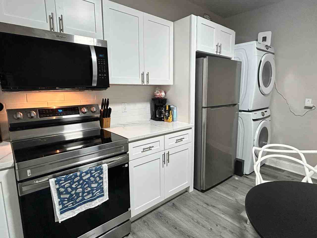 627 South St - Photo 6 of 14