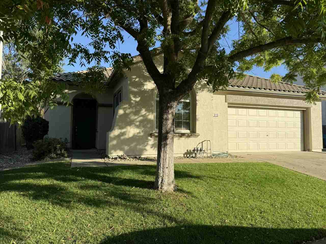 313 Royal River Drive - Photo 2 of 20