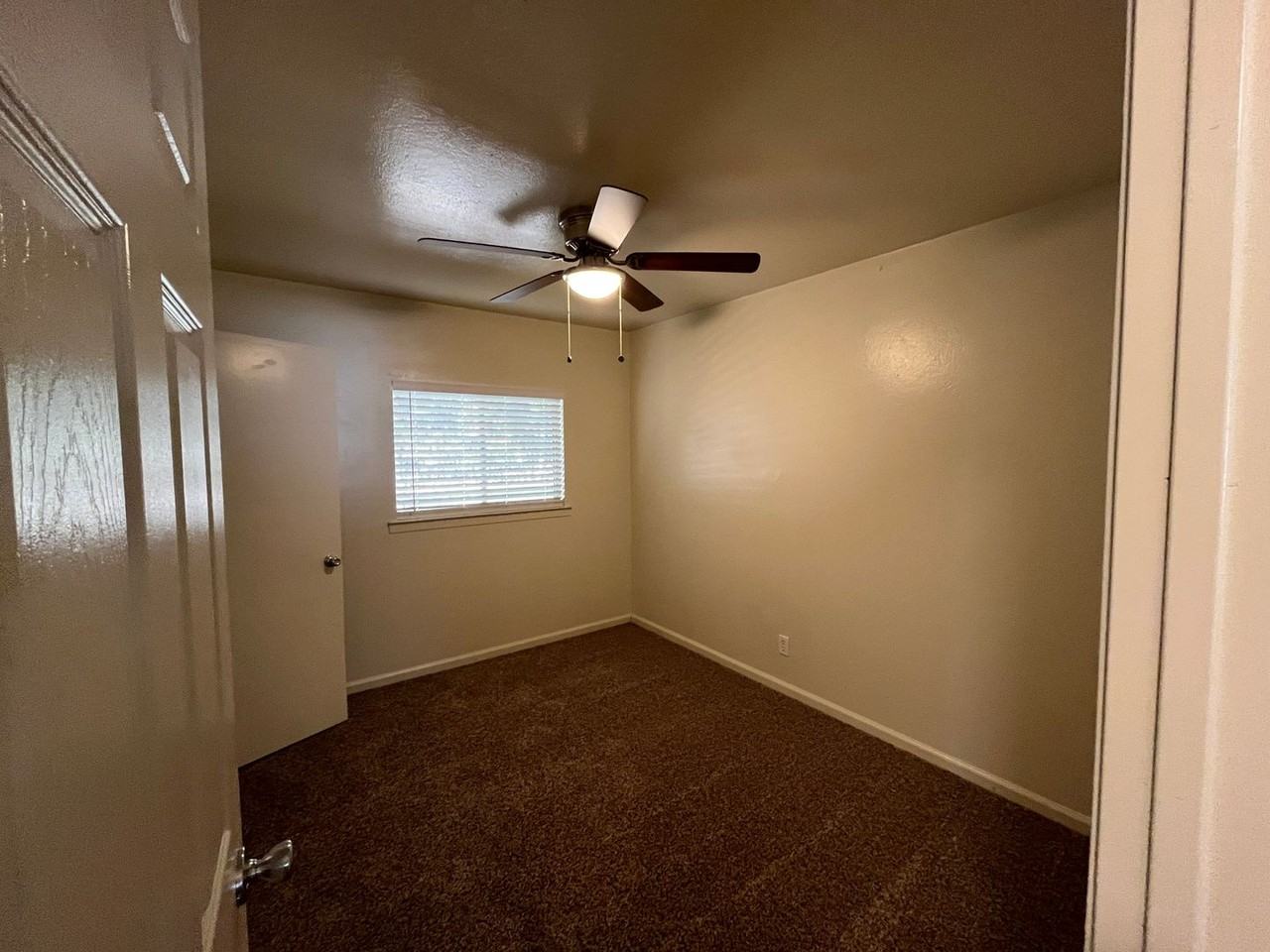4328 Fort Peck St - Photo 4 of 13