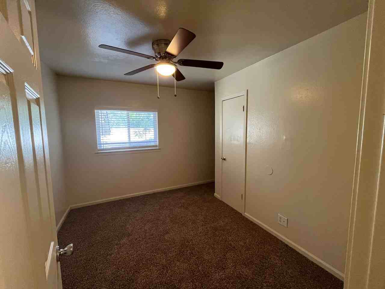 4328 Fort Peck St - Photo 7 of 13