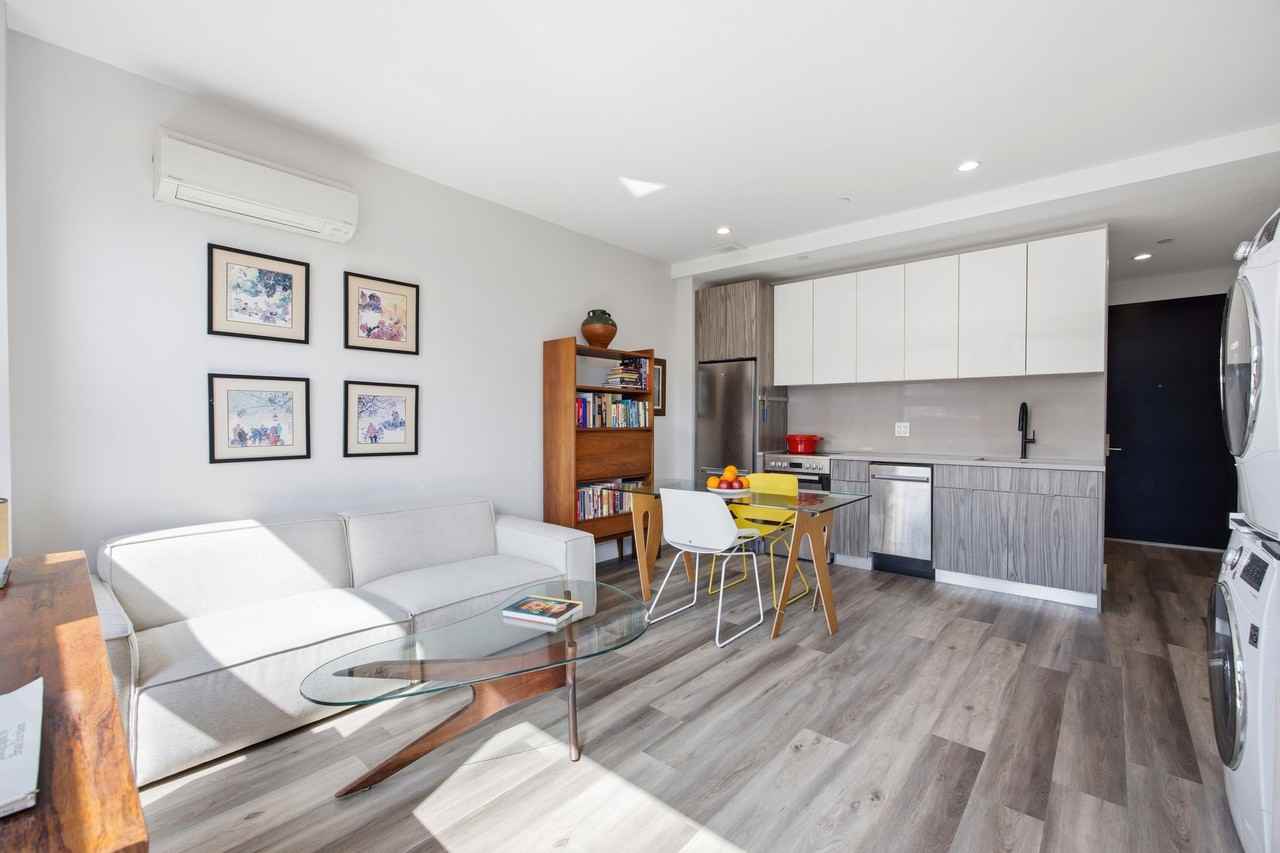 288 Willoughby Ave #5 - Photo 4 of 20