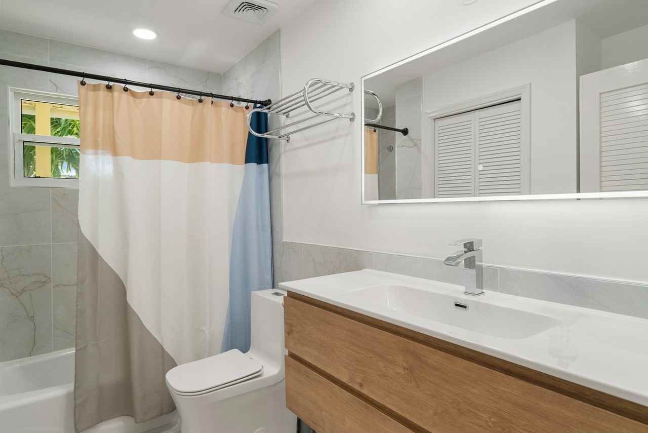 17 Center Ln - Photo 7 of 21