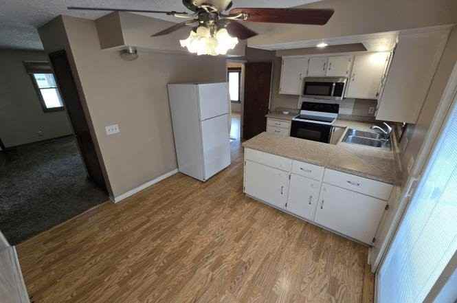 215 N 26th St - Photo 3 of 20
