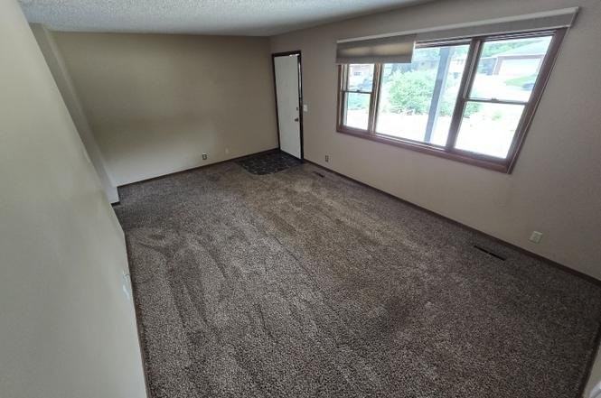 215 N 26th St - Photo 4 of 20