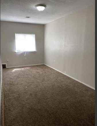 429 E Hillcrest Ln - Photo 6 of 20
