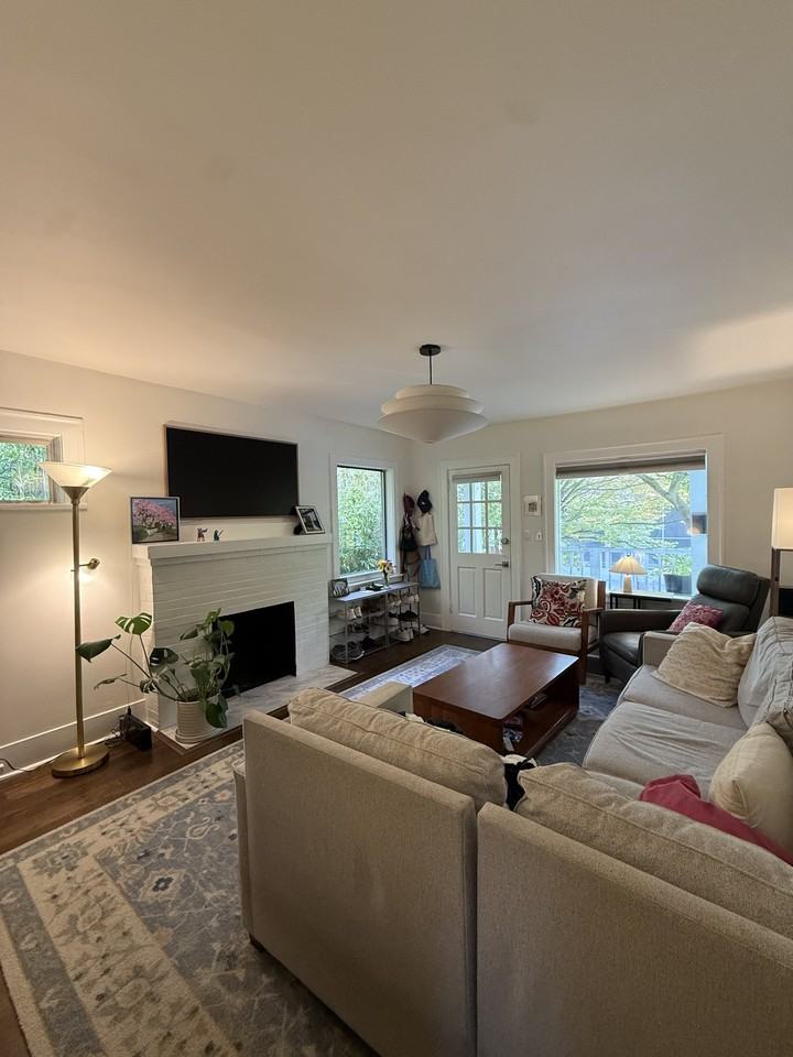 140 Ne 55th St - Photo 4 of 19