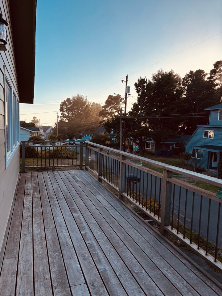 2950A Sw Beach Ave - Photo 7 of 9