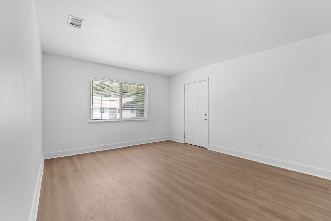 118 Garr Ln #F102 - Photo 2 of 14