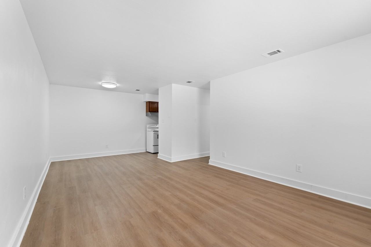 118 Garr Ln #F102 - Photo 4 of 14