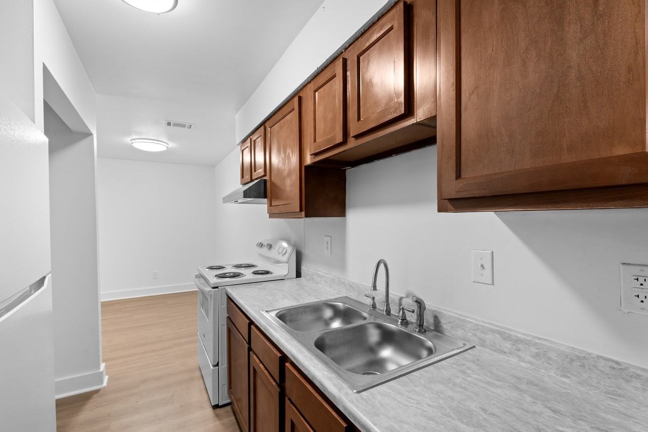 118 Garr Ln #F102 - Photo 5 of 14