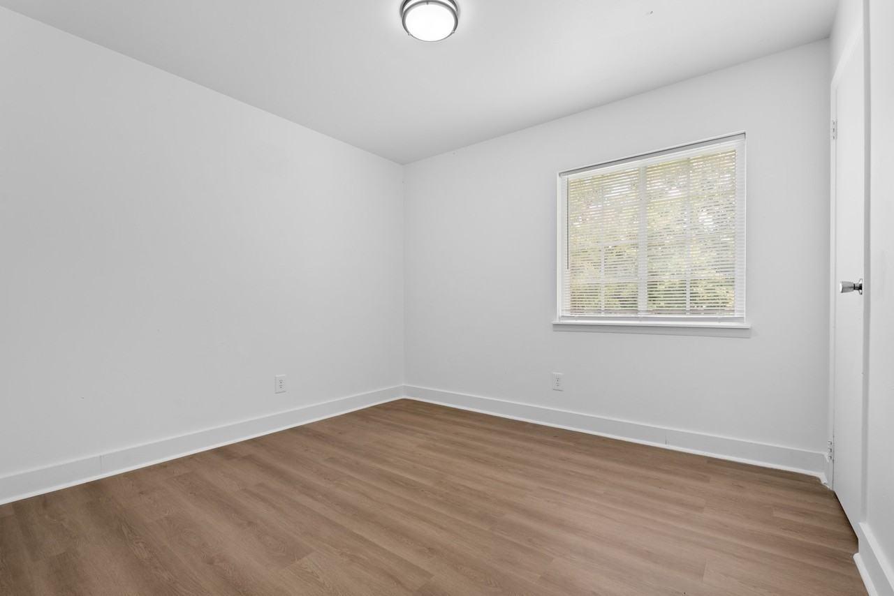 118 Garr Ln #F102 - Photo 7 of 14