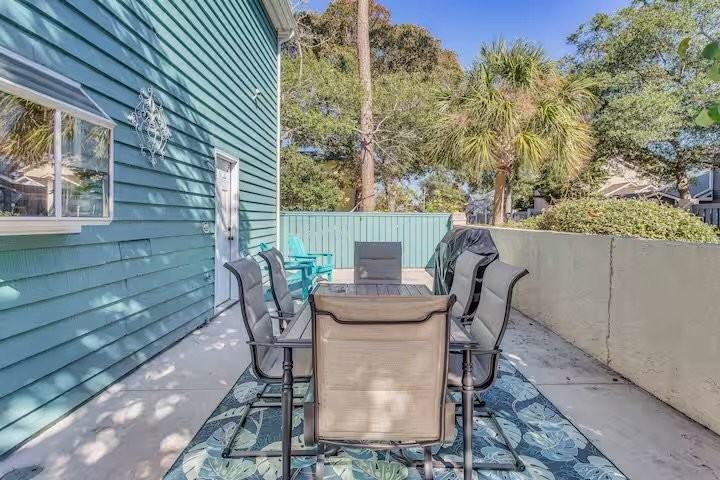 926 Tiffany Ln - Photo 2 of 20