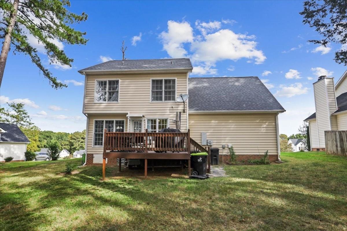 1590 Rogers Pointe Ln - Photo 6 of 20
